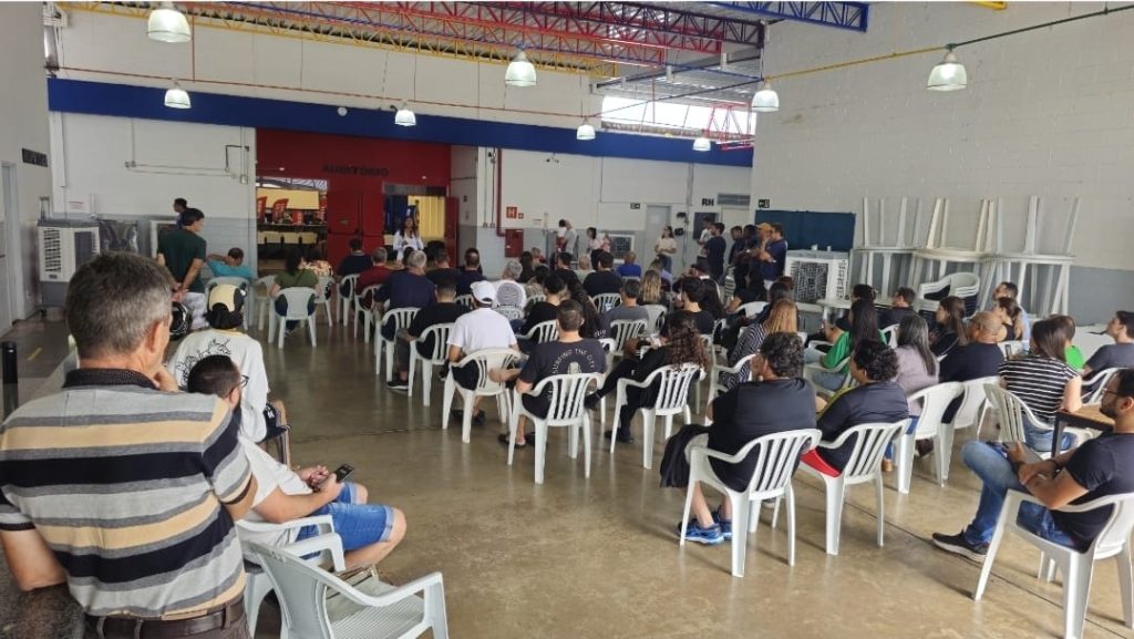 Mobilização para campanha de doação de sangue na Fiec Indaiatuba visando reforçar estoques de hemocentros.