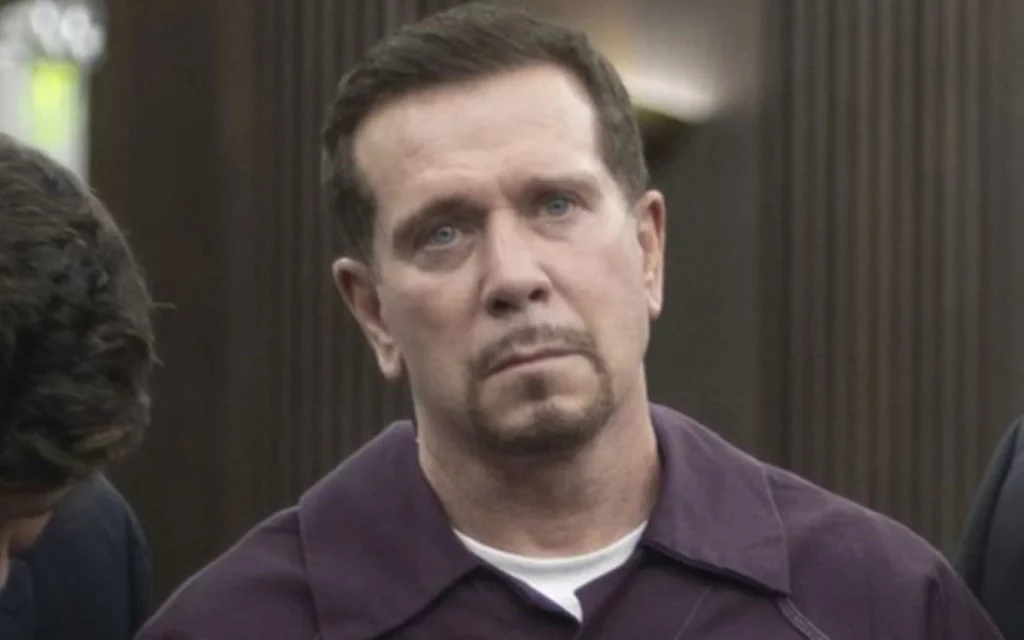 Ator Bobby J. Brown em retrato oficial de divulgação, reconhecido por papéis em The Wire e A Cidade é Nossa.