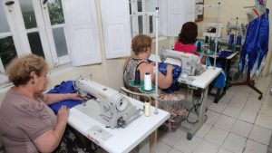 Fundo Social de Santos abre inscrições para costura e de culinária nesta segunda-feira (23)