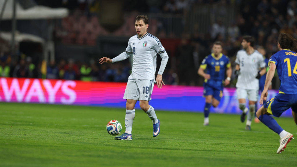 Atletas da Azzurra em campo após empate e eliminação da Itália da Copa do Mundo 2026 nos pênaltis.