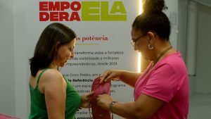 Empreendedorismo feminino em Campinas: loja colaborativa do programa Feira de Mulheres Empreendedoras em shopping.