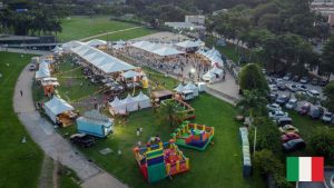 Público aproveitando gastronomia e cultura na Festa Italiana Viva La Nostra Gente em Campinas.
