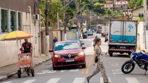 Exposição A Fotografia do Morro, do santista Luiz Buscapé, começa hoje na ACS
