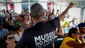 Museu do Porto de Santos promove passeio de barco para mulheres