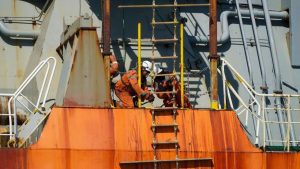 Navega Jovem: jovens em capacitação profissional no Porto de Santos para o setor portuário.