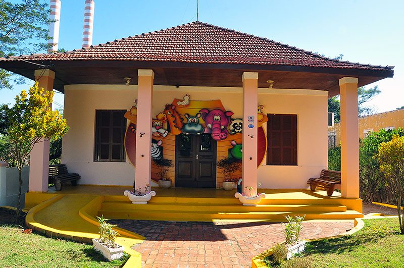 Fachada da Casa do Conto em Americana, polo cultural da Semana do Contador de Histórias e tradição oral.