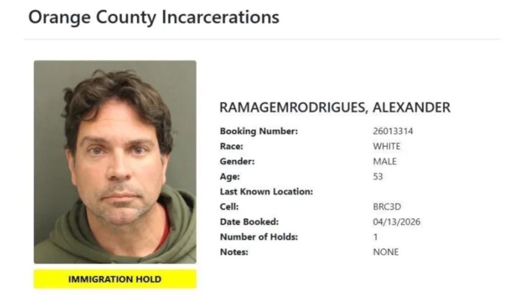 Registro policial de Alexandre Ramagem no banco de dados dos EUA após detenção por agentes migratórios.