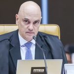 Moraes manda investigar Flávio Bolsonaro por calúnia a Lula