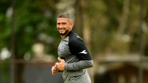 Jogador da Ponte Preta em treino no Moisés Lucarelli visando partida contra o Ceará pela Série B do Brasileiro.