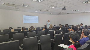 Profissionais em capacitação da Vigilância Sanitária de Campinas GVS XVII para fiscalização de serviços de diálise.