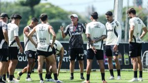 Santos joga no aniversário de 114 anos e tenta manter retrospecto positivo