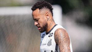 Treino do Santos tem novidades nos setores de ataque e defesa