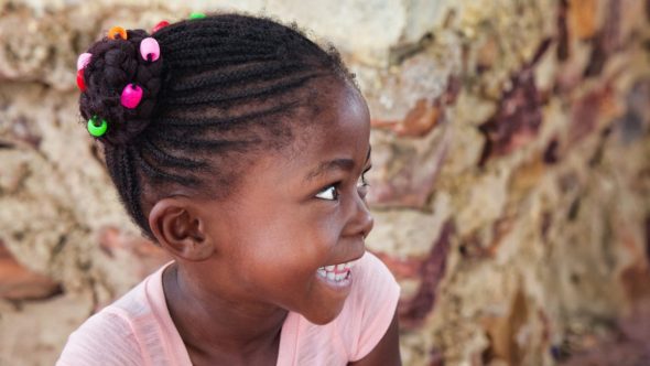 Academia de Tranças Kids no Fundo Social de Bragança Paulista.