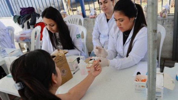 Atendimento comunitário da Universidade São Francisco no evento USF em Ação em Bragança Paulista.