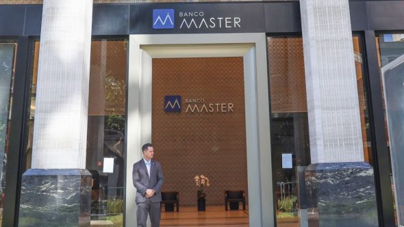 Fundo Garantidor de Créditos (FGC) realizando pagamento de garantias a clientes do Banco Pleno após liquidação.