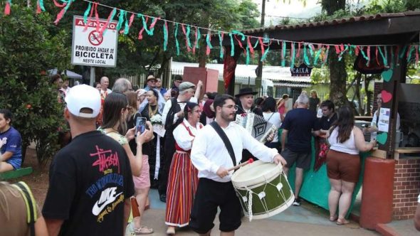 Divulgação da 2ª Festa Portuguesa dos Morros na Lagoa da Saudade, Morro Nova Cintra, Santos.