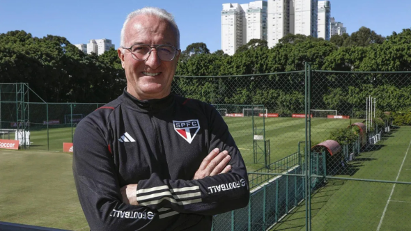 Técnico Dorival Júnior em anúncio oficial de retorno ao comando do São Paulo Futebol Clube.