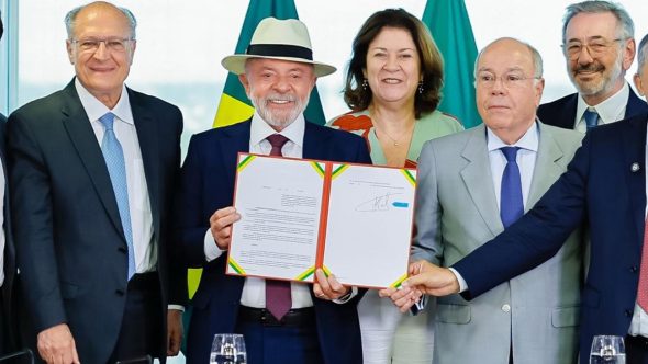 Lula assina acordo entre Mercosul e União Europeia