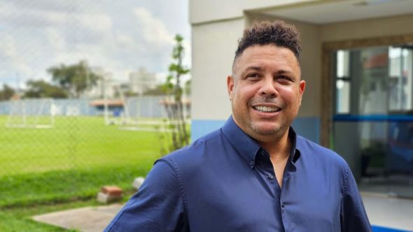 Ronaldo Fenômeno analisa condições físicas de Neymar para convocação à Copa do Mundo.