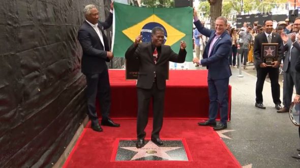 Paulinho da Costa é o primeiro brasileiro a recebeu uma estrela na Calçada da Fama
