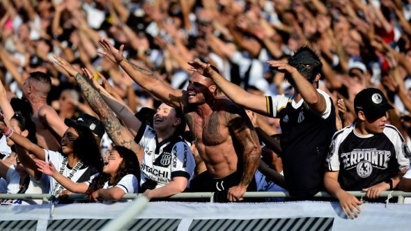 Ponte Preta consegue converter pena no STJD e poderá jogar com torcida