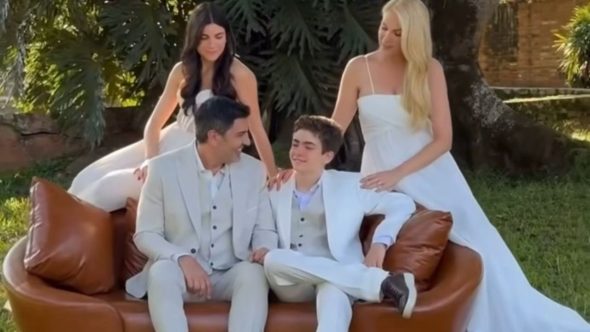 Ana Hickmann e Edu Guedes em ensaio pré-wedding romântico para celebração do casamento dos apresentadores.