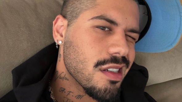 Zé Felipe e Virginia Fonseca comemoram retorno dos filhos ao Brasil após viagem para Madrid.