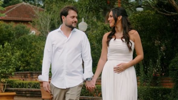 Bianca Biancardi e Bruno Hernandes Gallegos em cerimônia de casamento luxuosa com decoração sofisticada em São Paulo.
