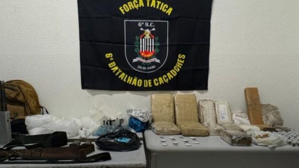 Apreensão de drogas no Morro do São Bento em Santos