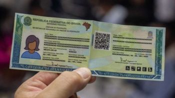 documento na carteira de identidade