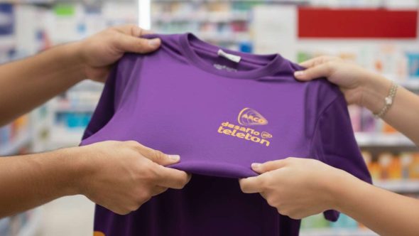 imagem gerada por IA simulando a entrega de kit do desafio teleton vtv