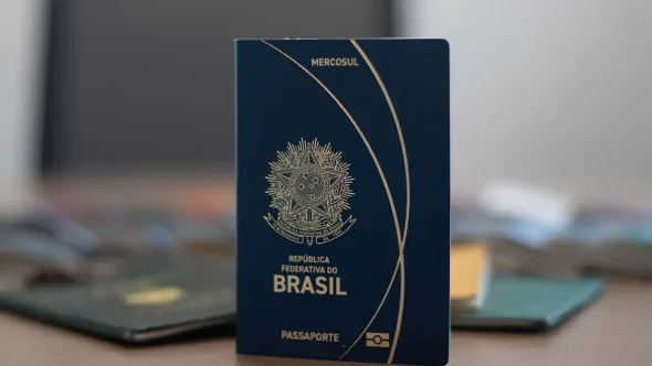 EUA suspendem emissão de vistos para o Brasil e outros 75 países; entenda