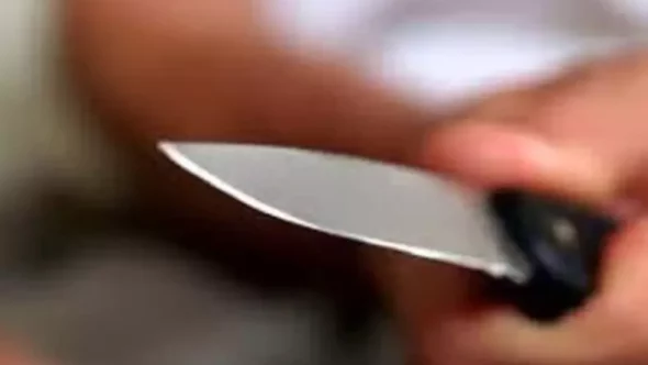 Mulher é morta a facadas na frente da filha de 2 anos em Teófilo Otoni; suspeito tentou se matar