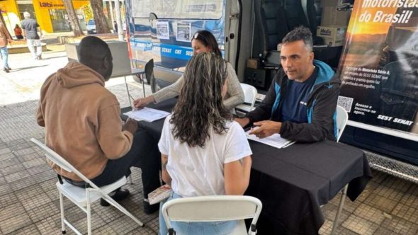 Evento do Dia do Trabalho em Piracicaba focado em geração de empregos e qualificação profissional.